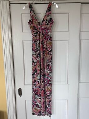 Veronica M Sleeveless V-Neck Paisley Maxi Dress